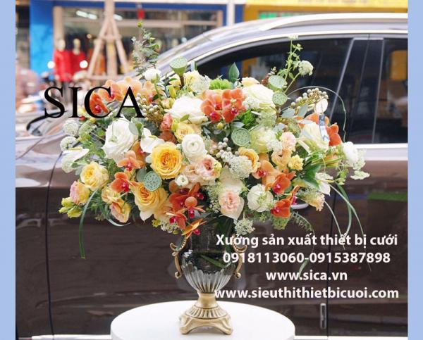 Mẫu bình hoa trang trí làm bằng chất liệu composite