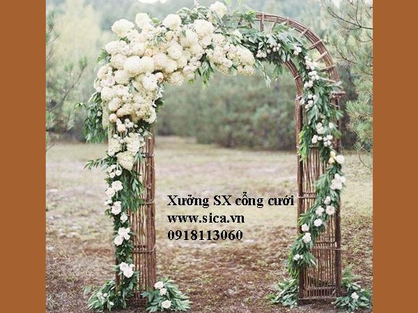 Cổng hoa cưới tự nhiên hoang dã