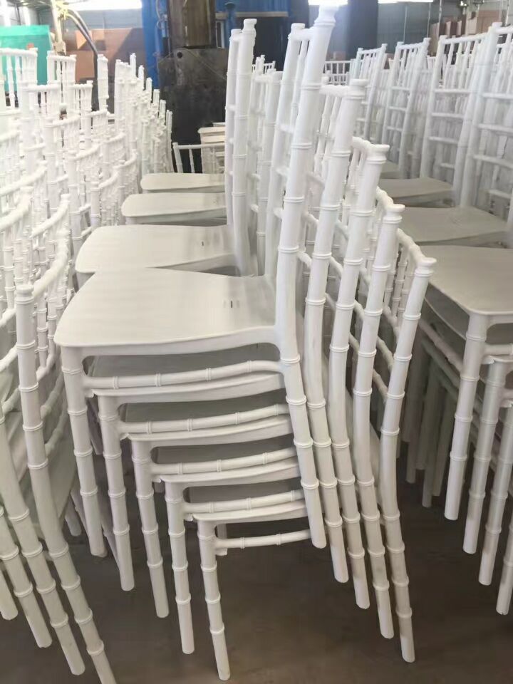 Nơi bán ghế Chiavari mẫu mới